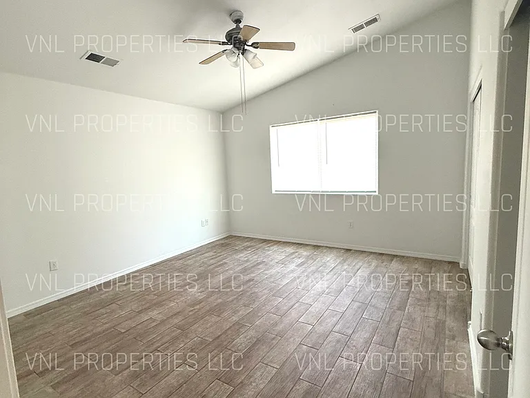 4985 Kyler Rd — Photo 6