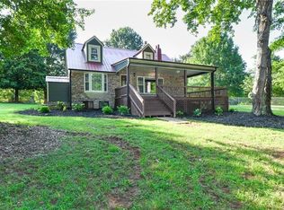 595 Quesinberry Rd, Eden, NC 27288