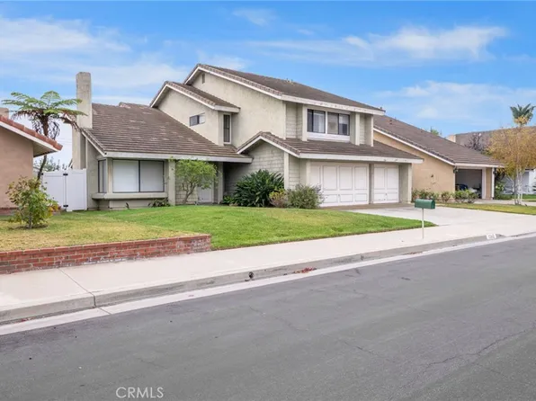 8342 Seaport Dr, Huntington Beach, CA 92646