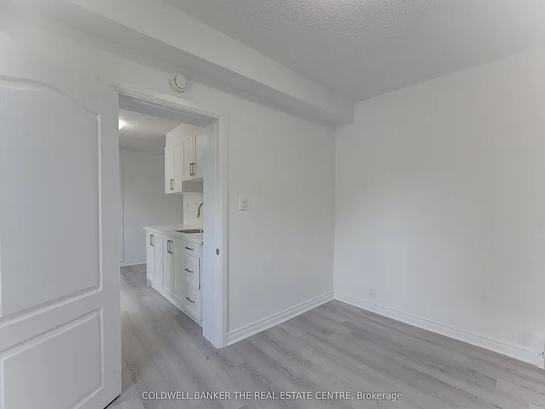 20-10 Brubacher St #14 — Photo 15