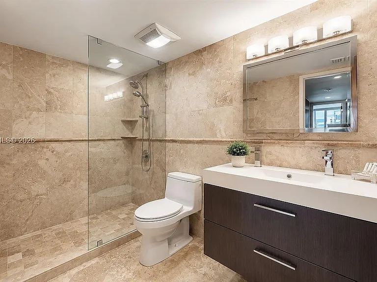 2401 Collins Ave #1709 — Photo 17