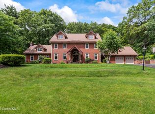 2528 Fawn Rdg, Castleton, NY 12033