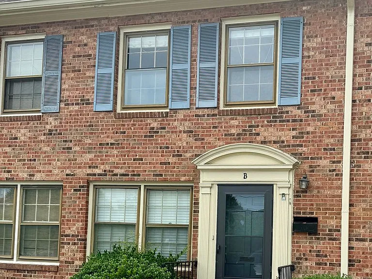 6300 Old Pineville Rd #B — Photo 1