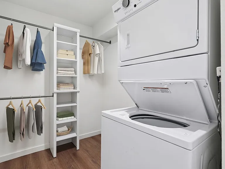 Walk-in closet with washer and dryer