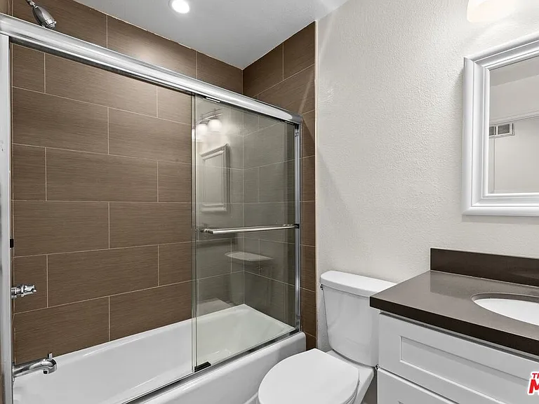 6212 Fulton Ave #103 — Photo 15