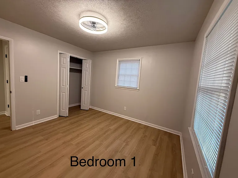 241 Kenmore Dr — Photo 11