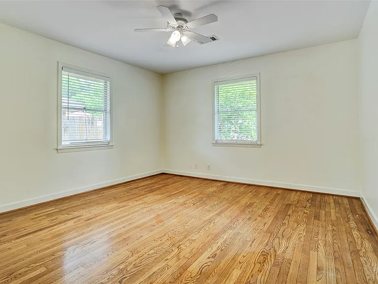 9829 Larston St — Photo 14