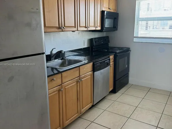 7207 Bay Dr APT 6, Miami Beach, FL 33141