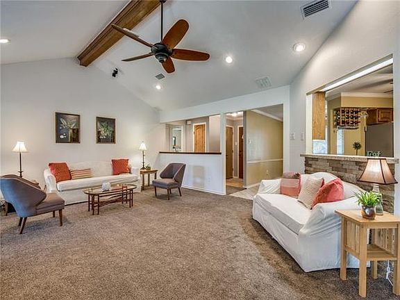 3rd image of 15396 Plum Ln
