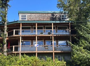 1146 Mud Bay Rd, Haines, AK 99827