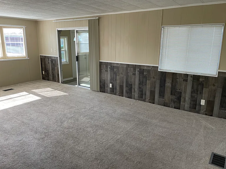 3811 Midway Dr — Photo 3