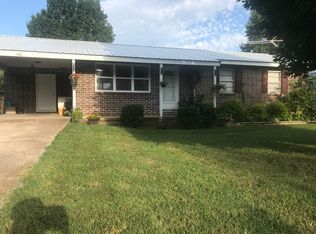 120 N Emanuel St, Summit, AR 72677