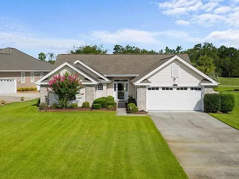 583 Bucks Trl — Photo 1