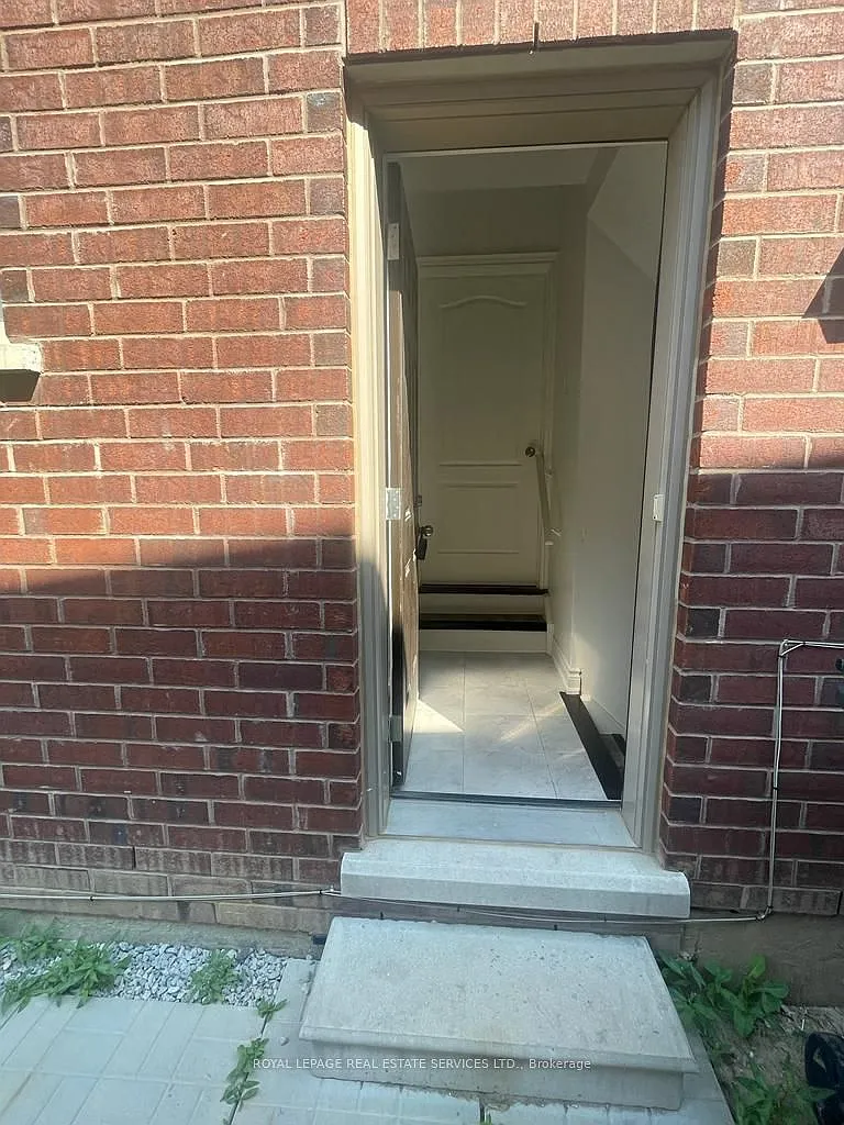 2 bed, $1,700 — Photo 4
