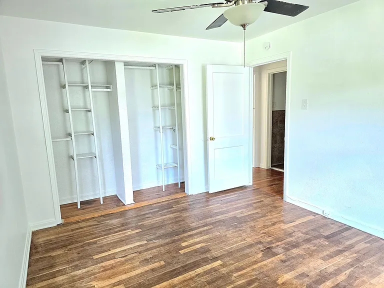 3612 Pine Ave — Photo 4