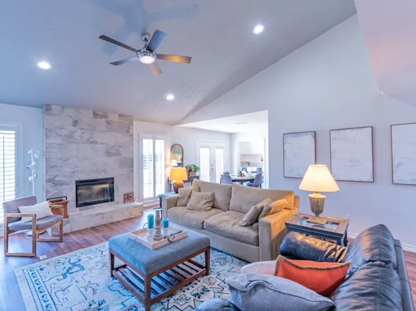 3002 Townbluff Dr, Plano, TX 75075
