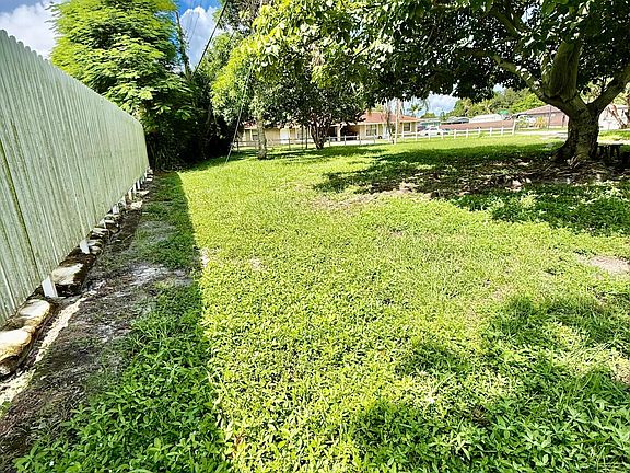 5th image of 1250 Royal Palm Avenue