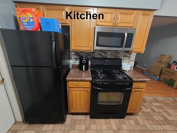 4th image of 1309 Kingsbury Dr