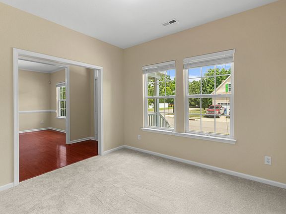 5th image of 729 Creekwood Dr
