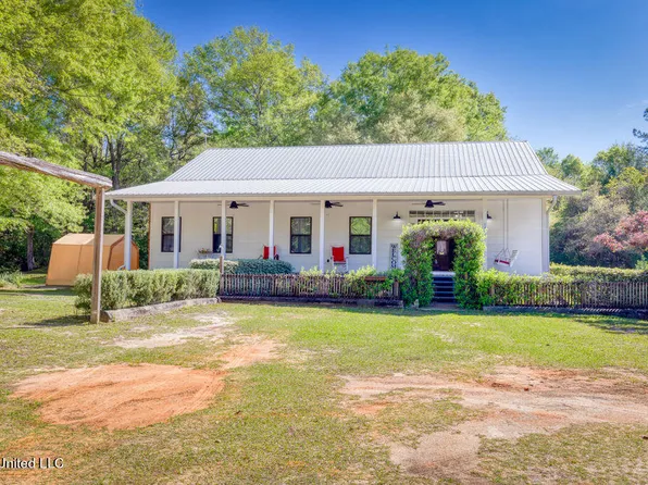 12628 Paige Bayou Rd, Vancleave, MS 39565