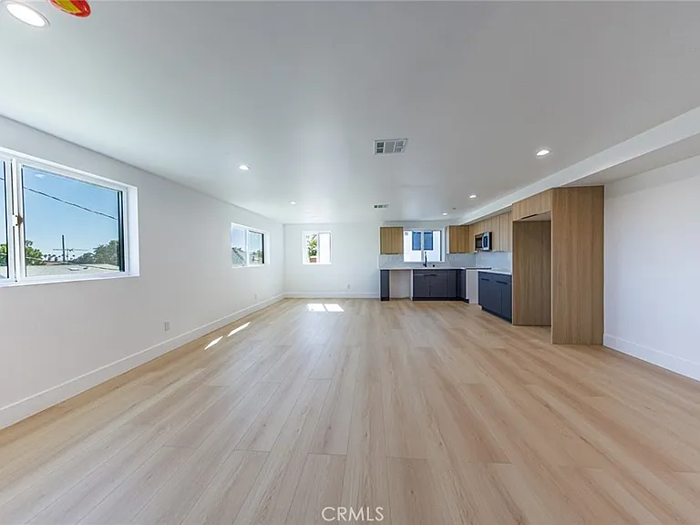 1332 S Longwood Ave #3 — Photo 13