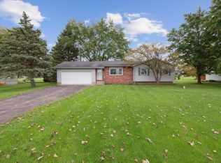 590 N Kerby Rd, Corunna, MI 48817