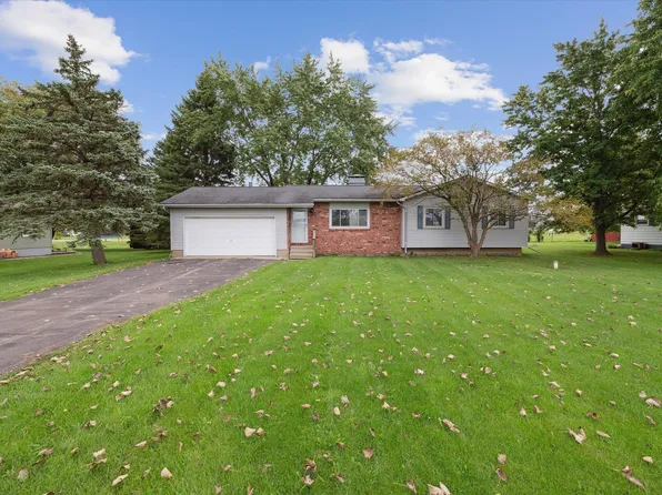590 N Kerby Rd, Corunna, MI 48817