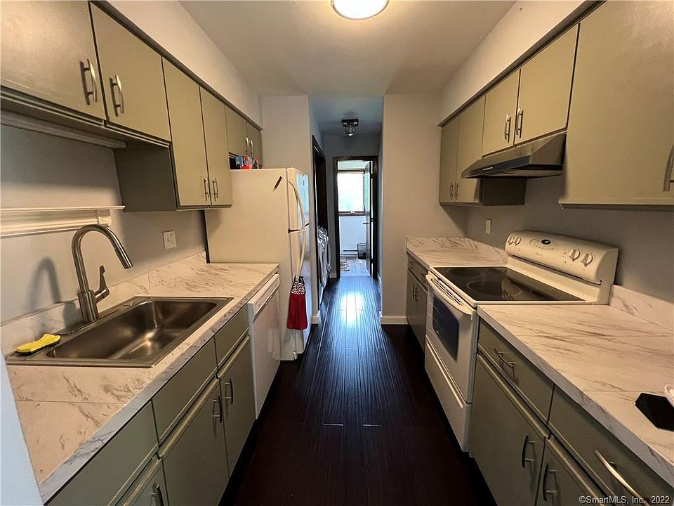 7 Twin Oaks New Milford CT Zillow