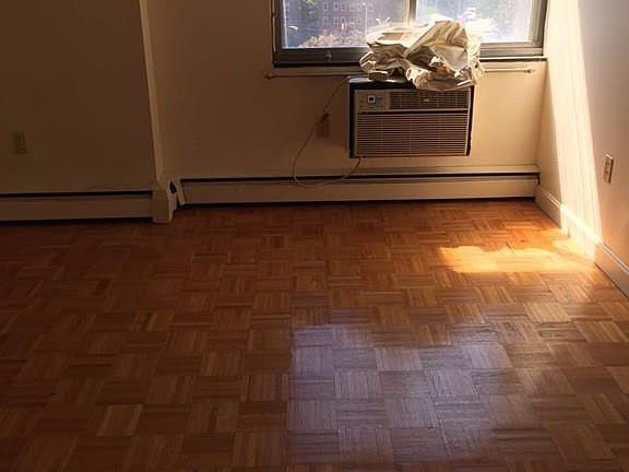 4th image of 1025 Hancock St APT 9G
