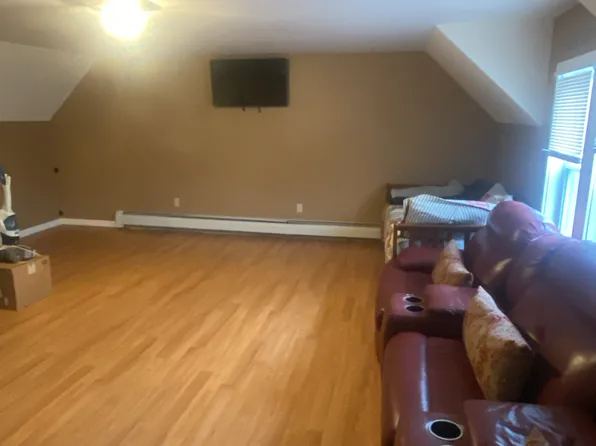 170 Woodstock Ave, Rutland, VT 05701