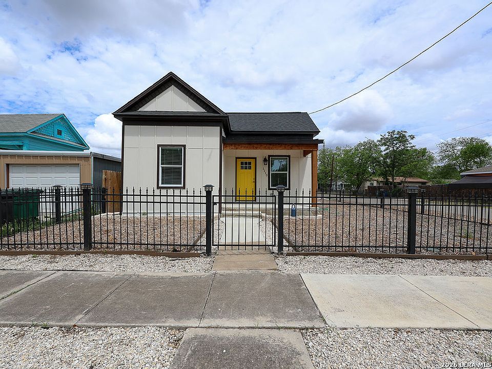 1st image of 1113 Burleson