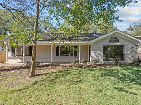 2404 Pavan Dr, Mobile, AL 36693