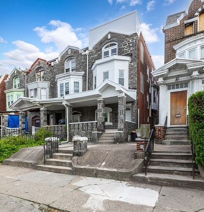 1st image of 4924 Chestnut St APT 1