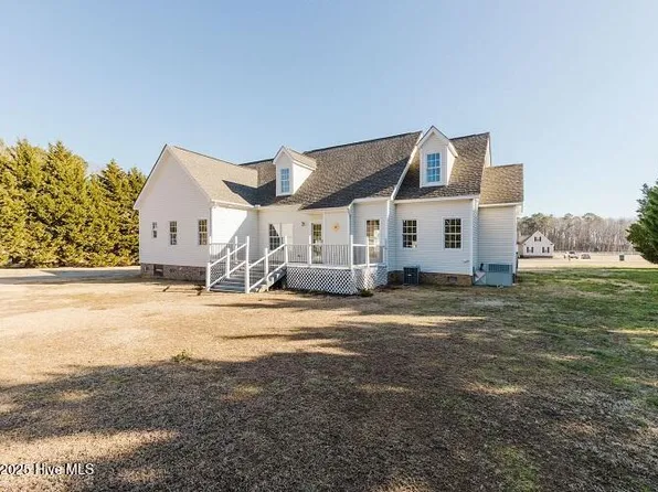 8596 Forest Cove Road, Elm City, NC 27822