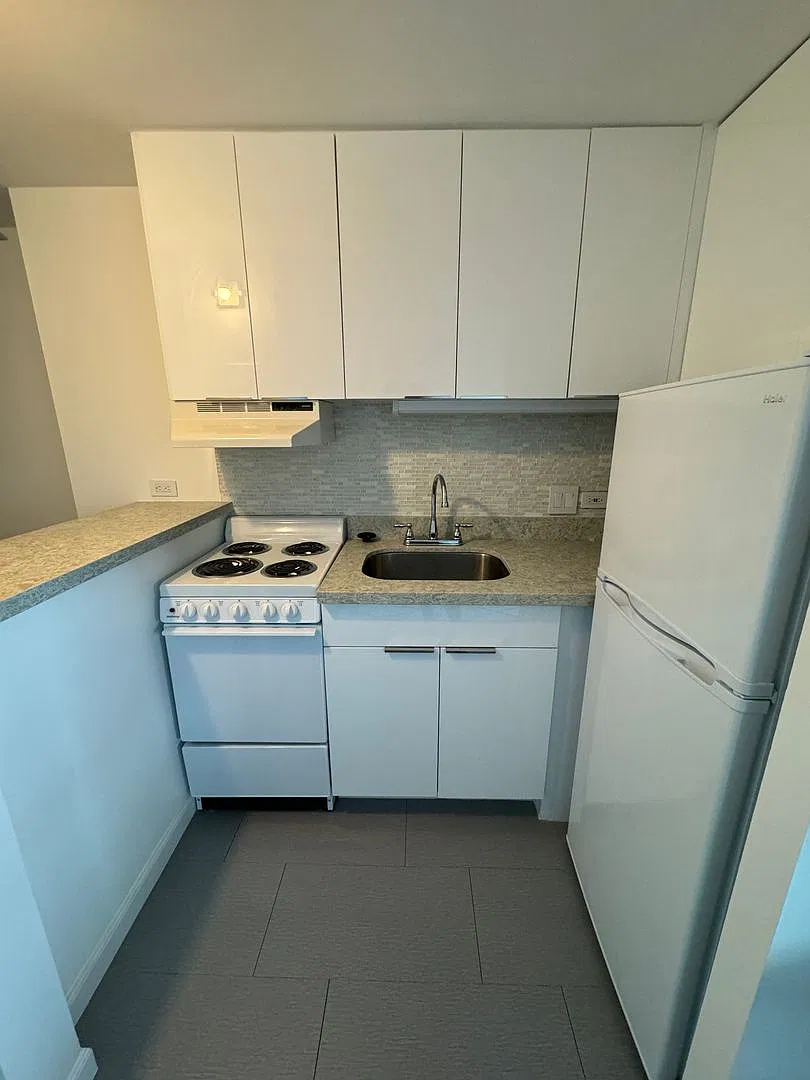 For Rent - Pearlridge Square 98-288 Kaonohi St. #3201 — Photo 3