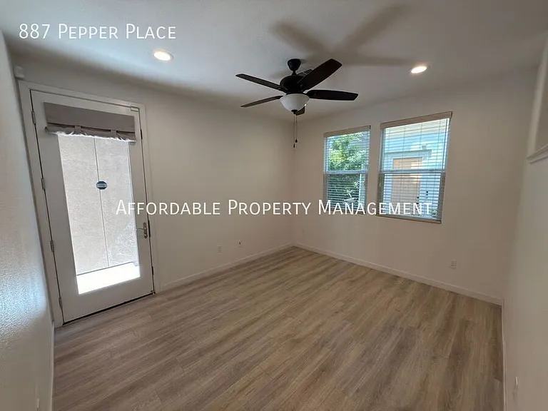 887 Pepper Pl — Photo 18