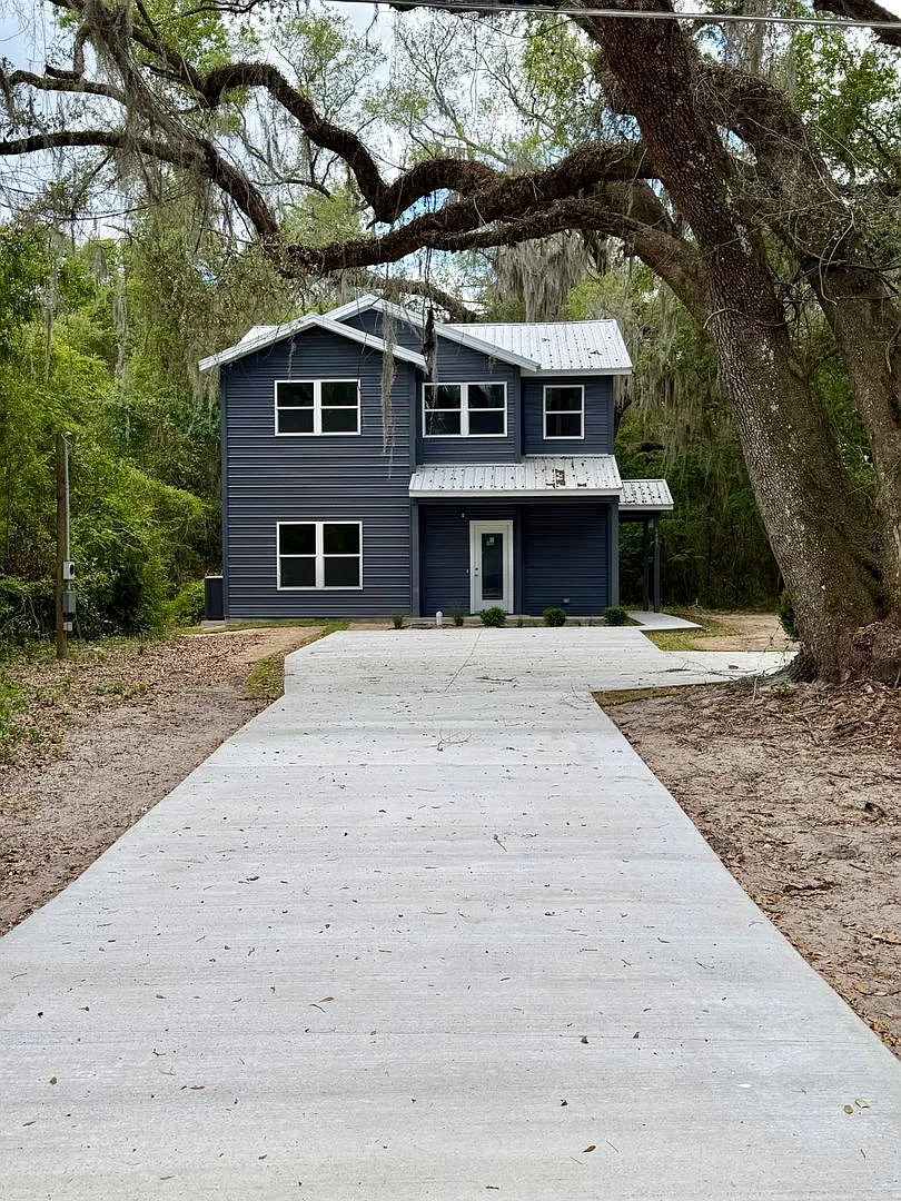 Brand New 4br / 4.5ba Home In Prime Nw Gainesville Location — Photo 2