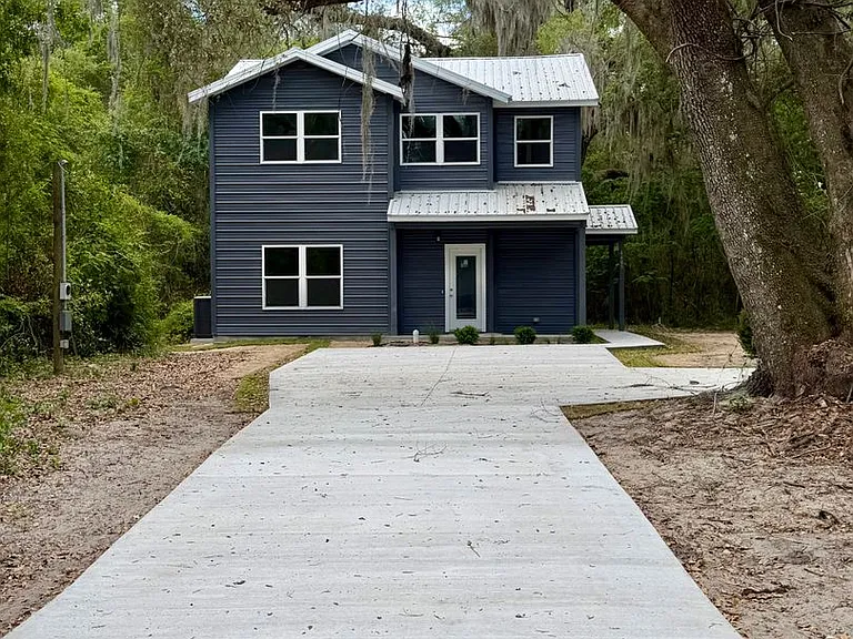 4409 NW 31st Ave — Photo 2