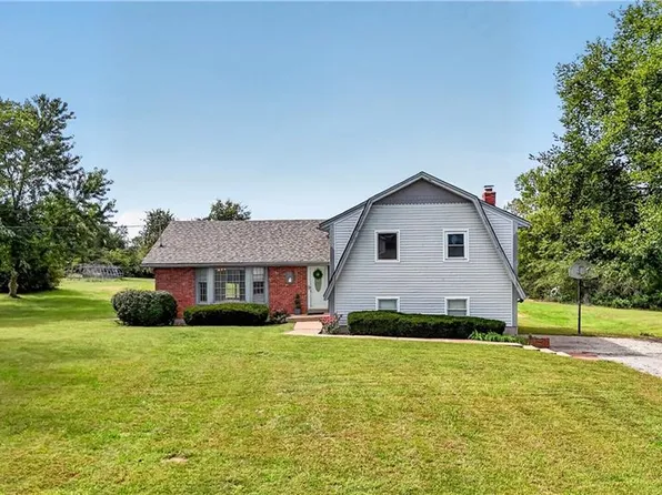 16600 Switzer Rd, Overland Park, KS 66062