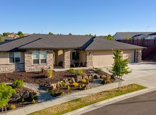 457 Belvedere Dr, Redding, CA 96003