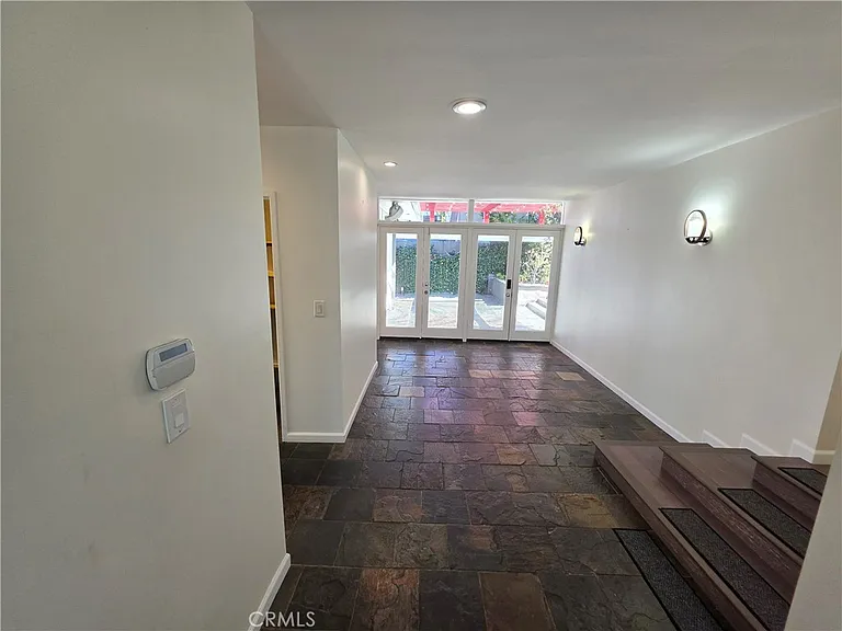310 S Thurston Ave — Photo 17