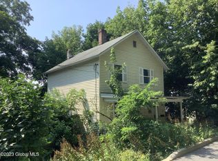 6 2nd St, Castleton, NY 12033