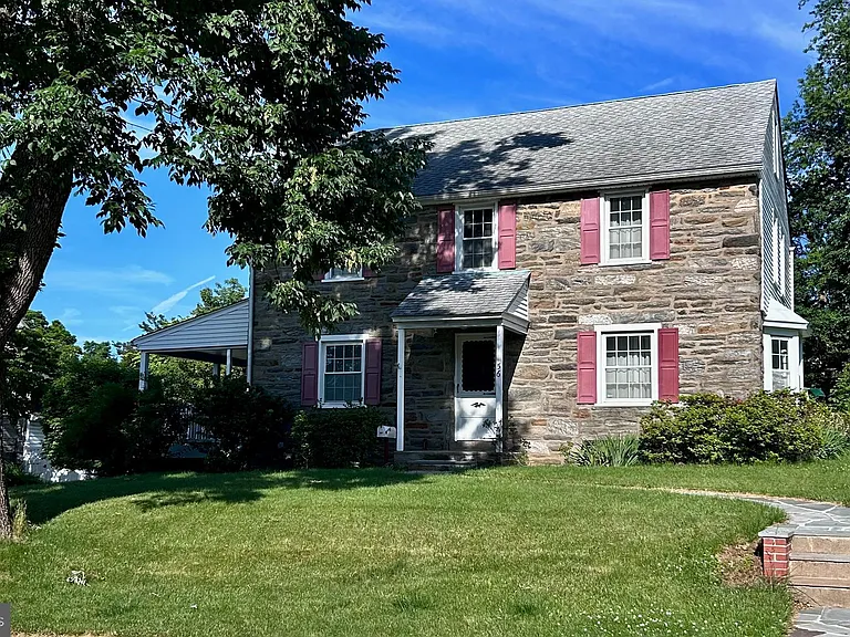 56 N New Ardmore Ave — Photo 1