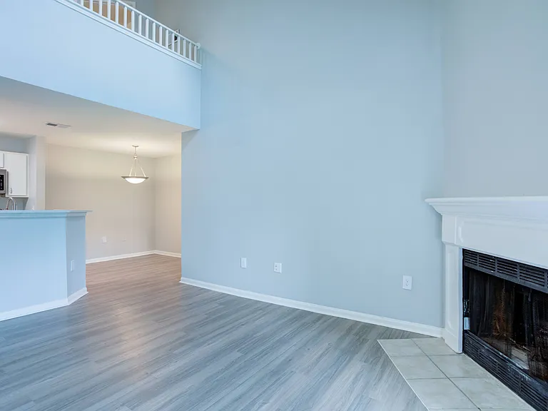 Marina Pointe — Photo 12