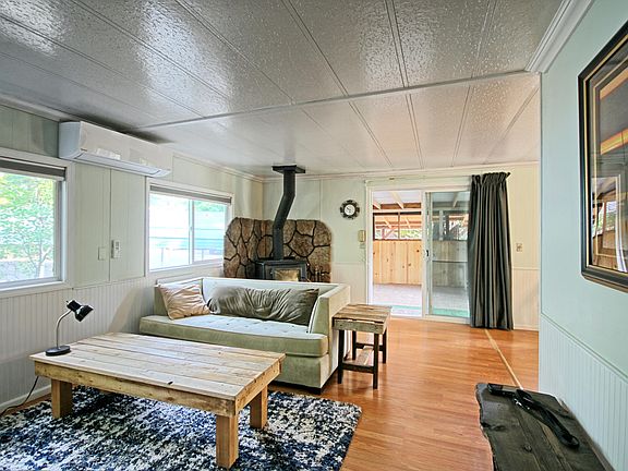 5th image of 537 Thompson Creek Rd #43