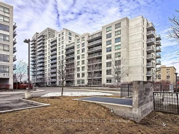 816 Lansdowne Ave #801, Toronto, ON M6H 4K6