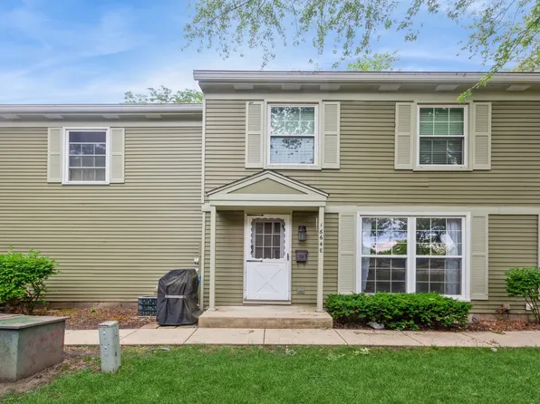 1664 Valley Forge Ct APT E, Wheaton, IL 60189