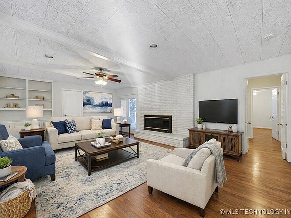 3rd image of 3749 E 48th Pl
