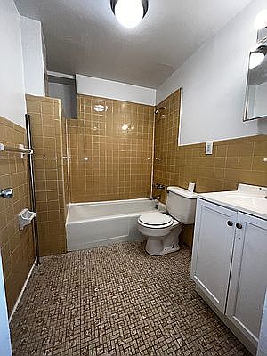5th image of 239 E 28th St #B