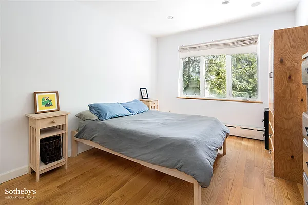 Sold by Sotheby's International Realty | media 12